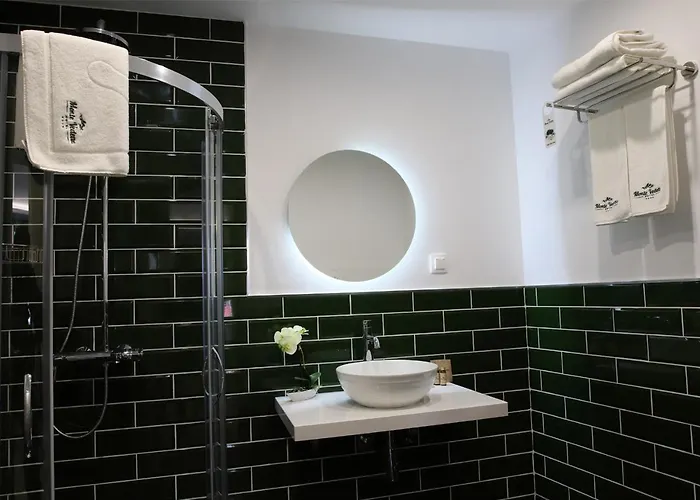 Monte Vedetta فندق 4*